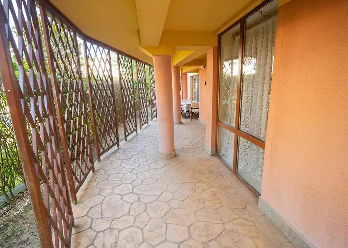 The Family Courtyard - Very Large 2bd By Flat Manаger 아파트 *