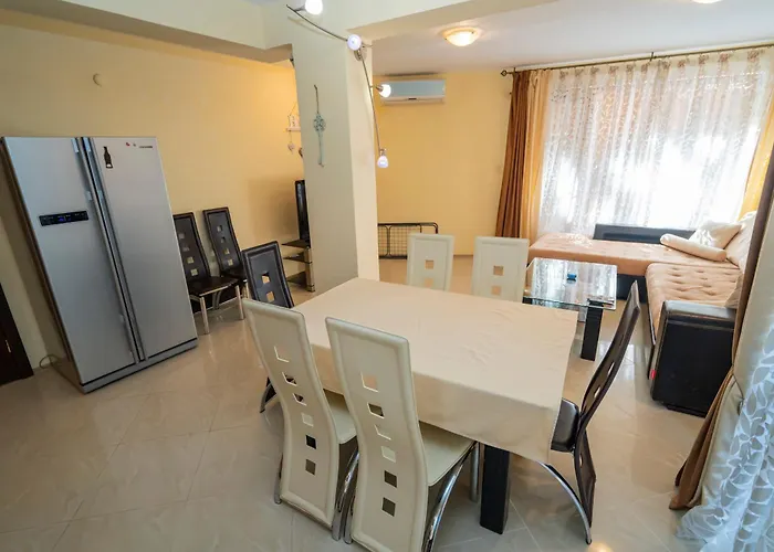 The Family Courtyard - Very Large 2bd By Flat Manаger 아파트 *