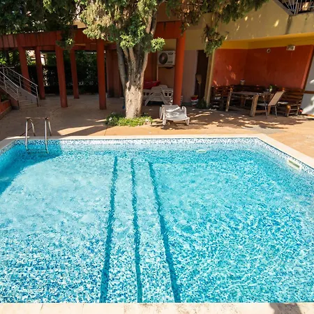 The Family Courtyard - Very Large 2bd By Flat Manаger Ravda