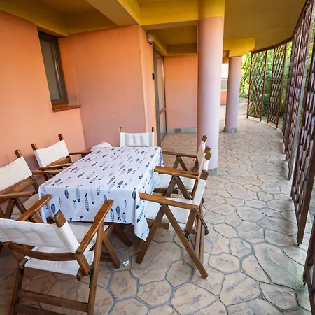 The Family Courtyard - Very Large 2bd By Flat Manаger Lejlighed