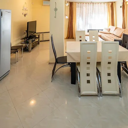 Apartmán The Family Courtyard - Very Large 2bd By Flat Manаger