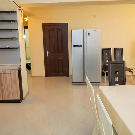 The Family Courtyard - Very Large 2bd By Flat Manаger Lejlighed