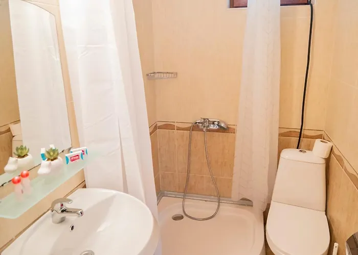 The Family Courtyard - Very Large 2bd By Flat Manаger דירה רבדה