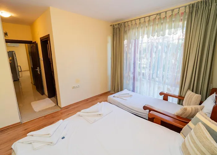 דירה The Family Courtyard - Very Large 2bd By Flat Manаger רבדה